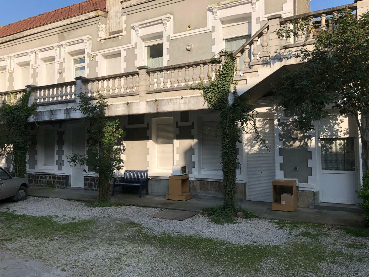 Aux Thermes Saint-Amand-les-Eaux Eksteriør bilde
